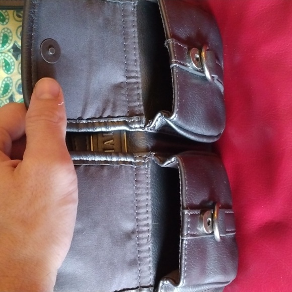 Chaps gunmetal shoulder bag - Picture 2 of 5